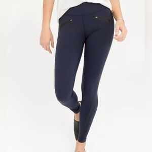 Spanx Every Wear Tech Tape Lapis Night Blue Leggings NWT Medium